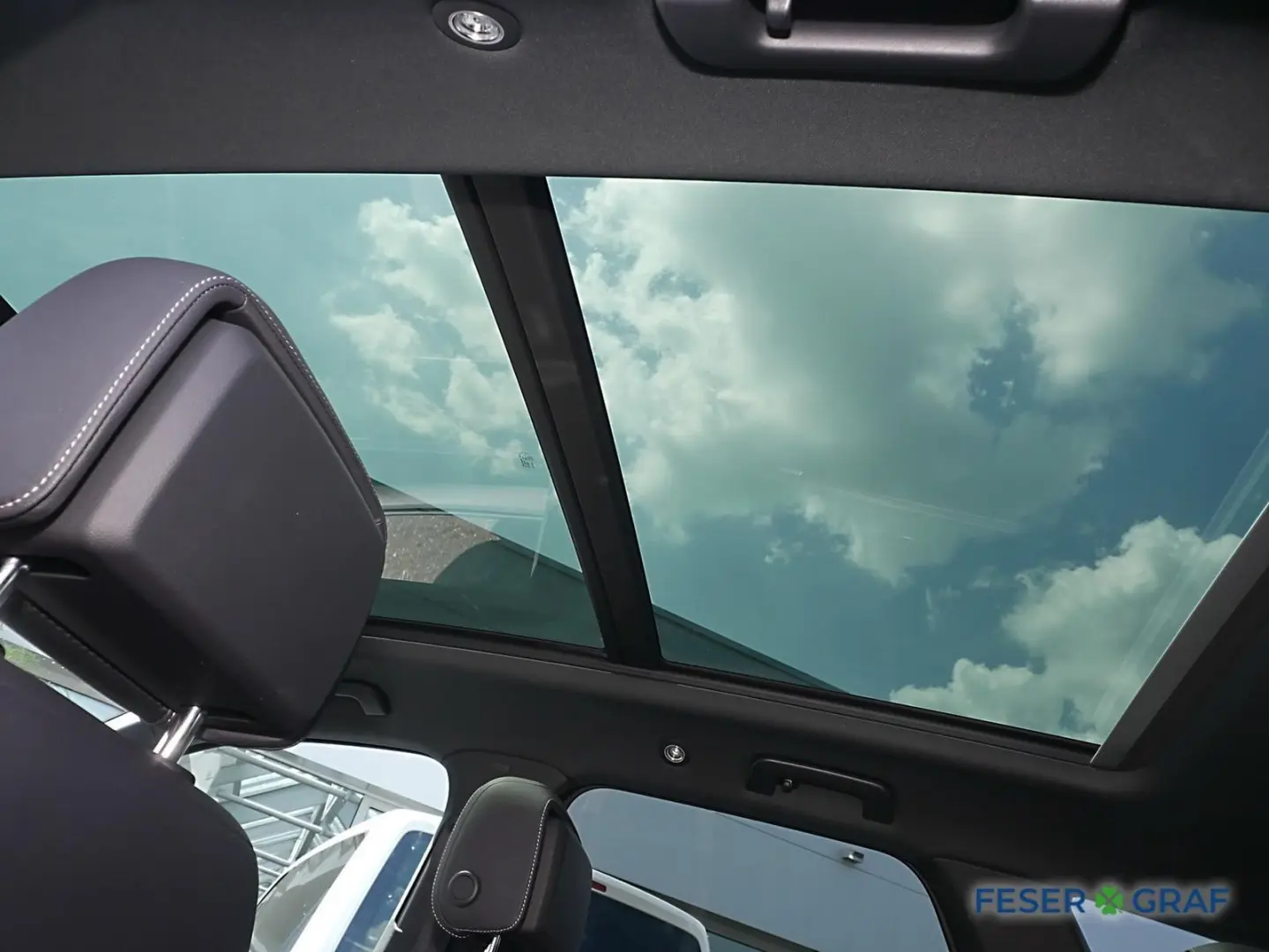 Touareg R-Line 4Motion 3.0 TDI PANO,AHK,RFK,LED