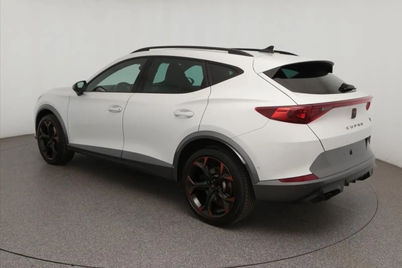 Formentor VZ 4Drive 2.0 TSI DSG Pano*AHK*RFK*PDC