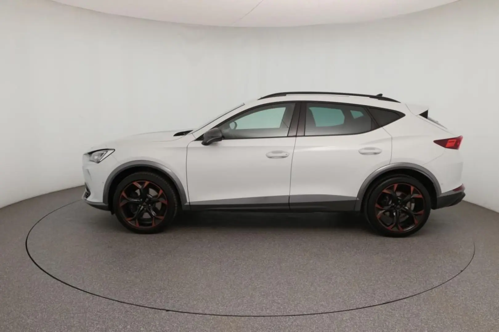 Formentor VZ 4Drive 2.0 TSI DSG Pano*AHK*RFK*PDC
