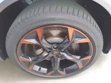 Formentor VZ 4Drive 2.0 TSI DSG Pano*AHK*RFK*PDC