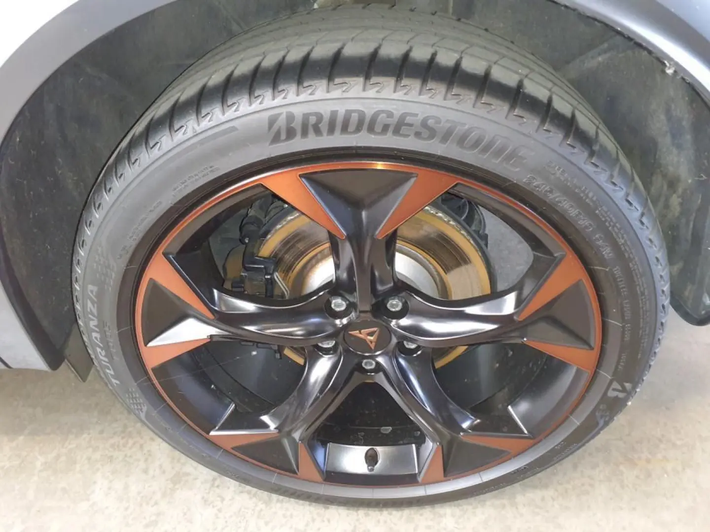 Formentor VZ 4Drive 2.0 TSI DSG Pano*AHK*RFK*PDC