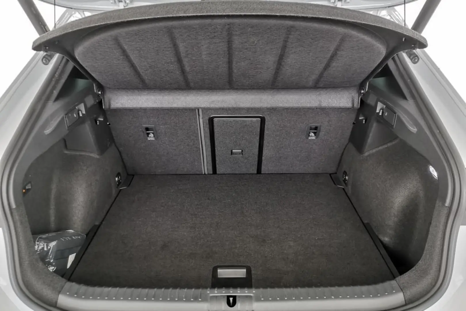Formentor VZ 4Drive 2.0 TSI DSG Pano*AHK*RFK*PDC