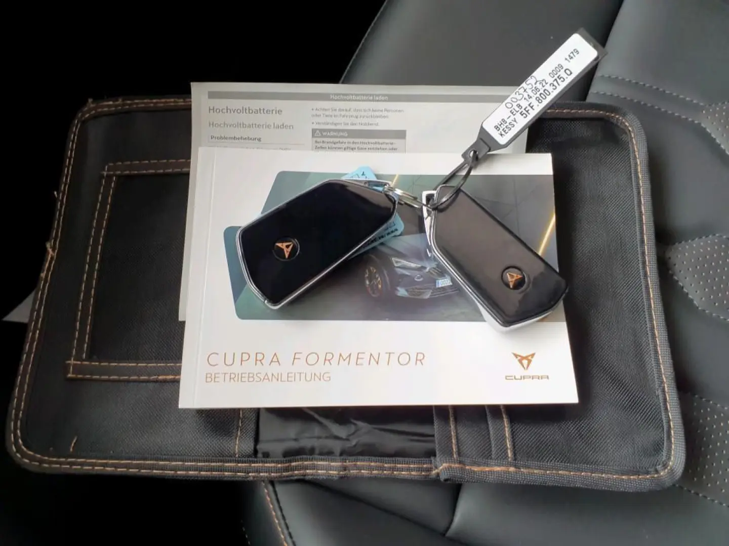 Formentor VZ 4Drive 2.0 TSI DSG Pano*AHK*RFK*PDC