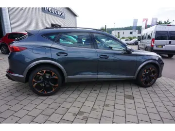 Formentor VZ 2.0 TSI 4Drive DSG Pano Navi LED AC