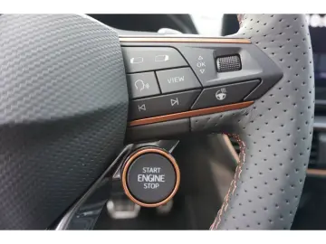Formentor VZ 2.0 TSI 4Drive DSG Pano Navi LED AC