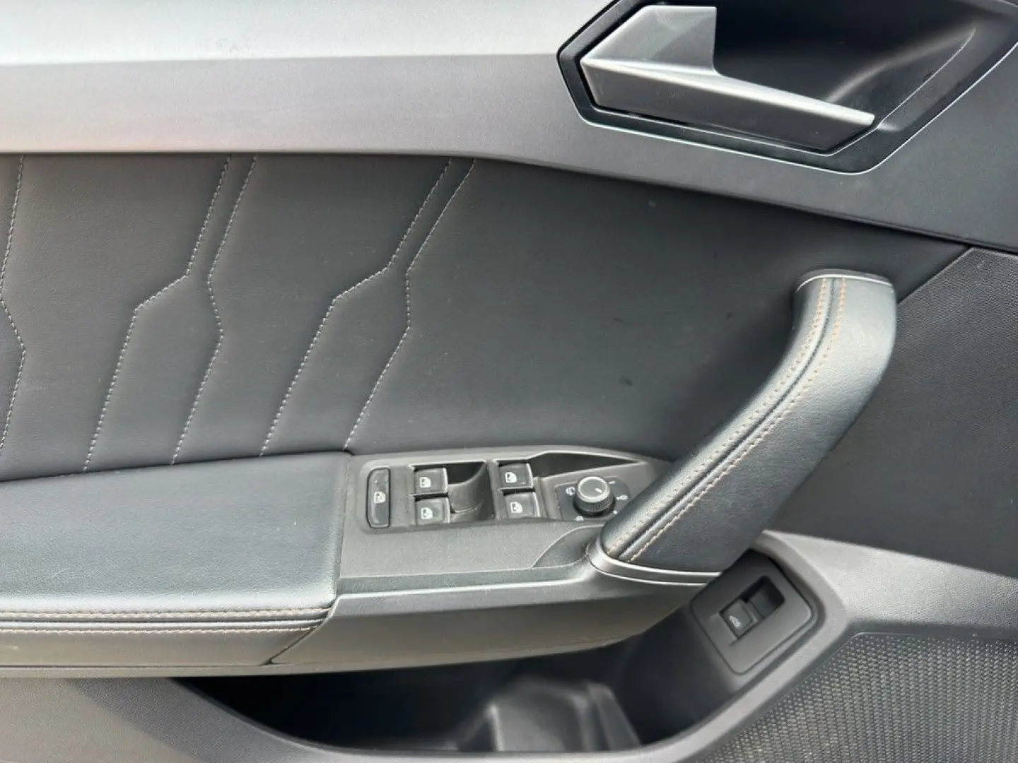 Formentor 2.0 TSI DSG 4Drive VZ MATT*PANO*AHK*VI
