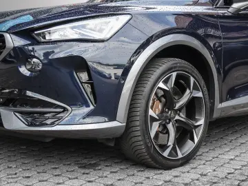 Formentor VZ 2.0 TSI 4Drive DSG PANO+RFK+LED+SHZ