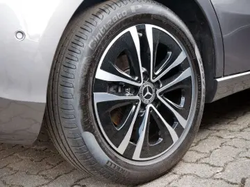 A 200 d , PROGRESSIVE SPUR KAMERA PDC SHZ