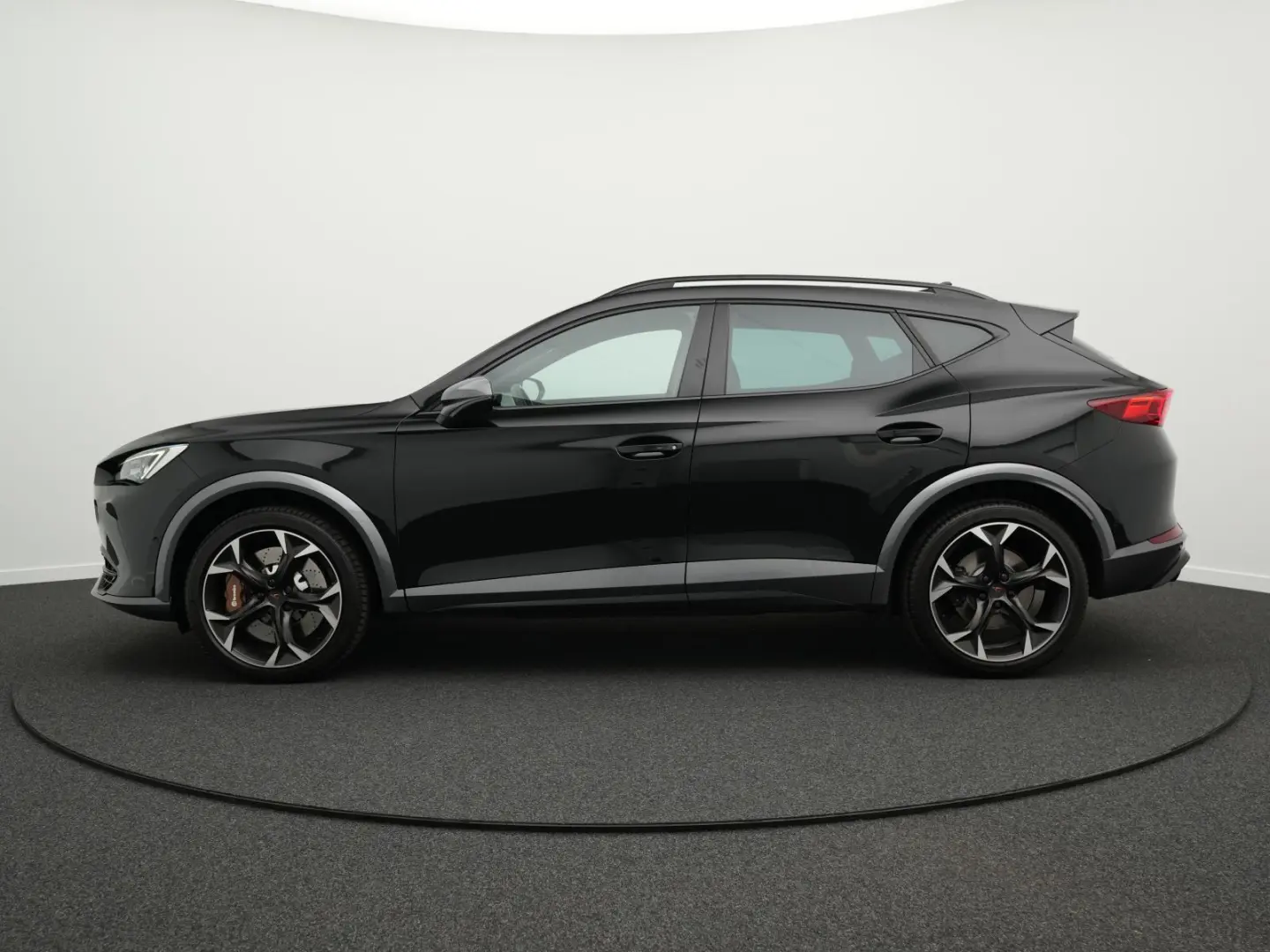 Formentor VZ 2.0TSI 4D DSG*ACC*AHK*PANO*BREMB*19