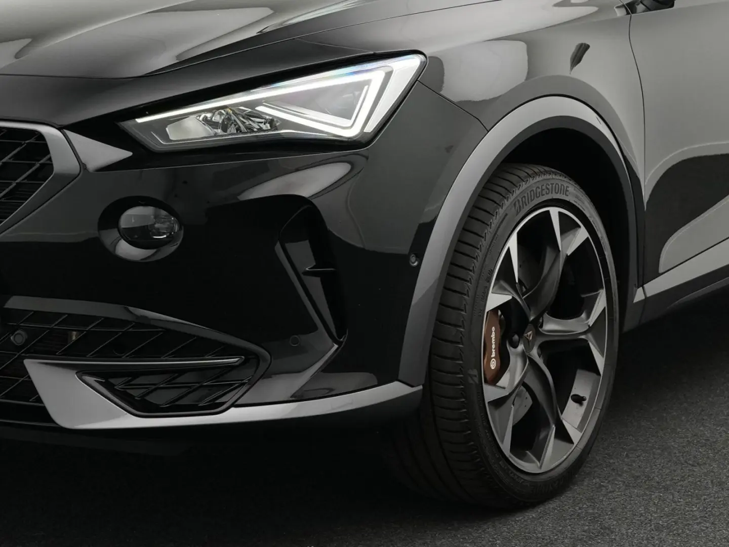 Formentor VZ 2.0TSI 4D DSG*ACC*AHK*PANO*BREMB*19