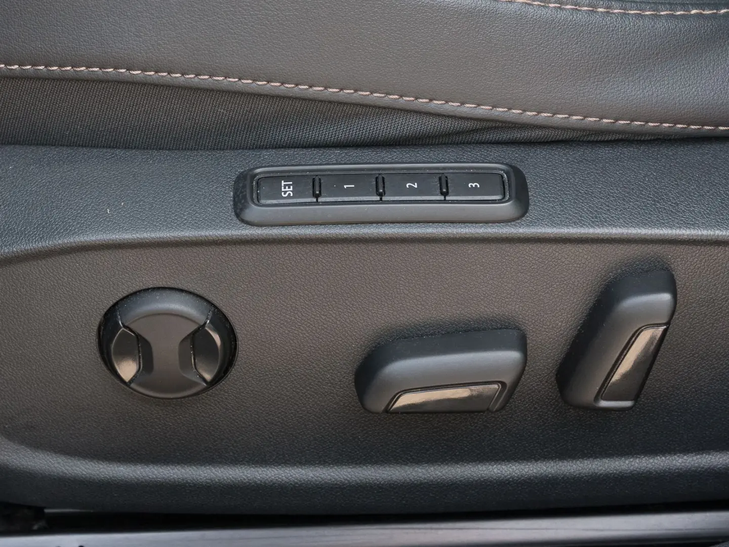 Formentor 2.0 TSI DSG 4D VZ PANO beats LM19 AHK
