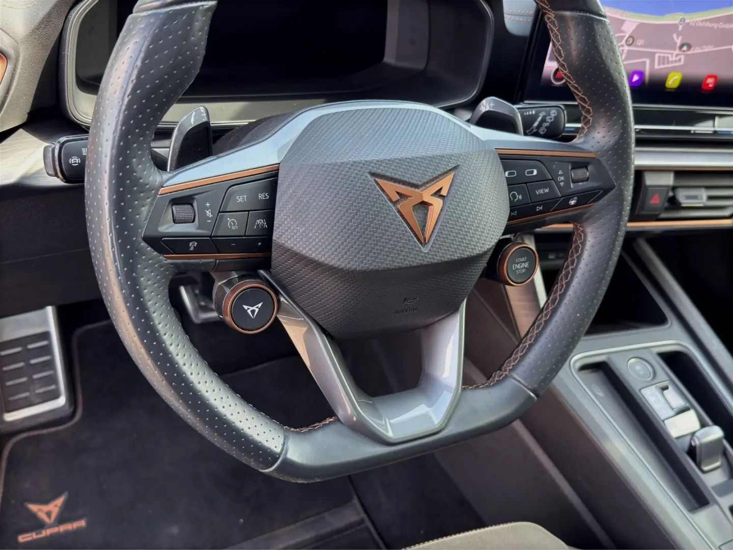 Formentor VZ 2.0 TSI 4D PANO AHK BEATS FULL-LINK