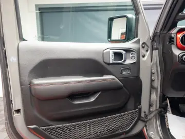 Jeep WRANGLER Rubicon 3 usi