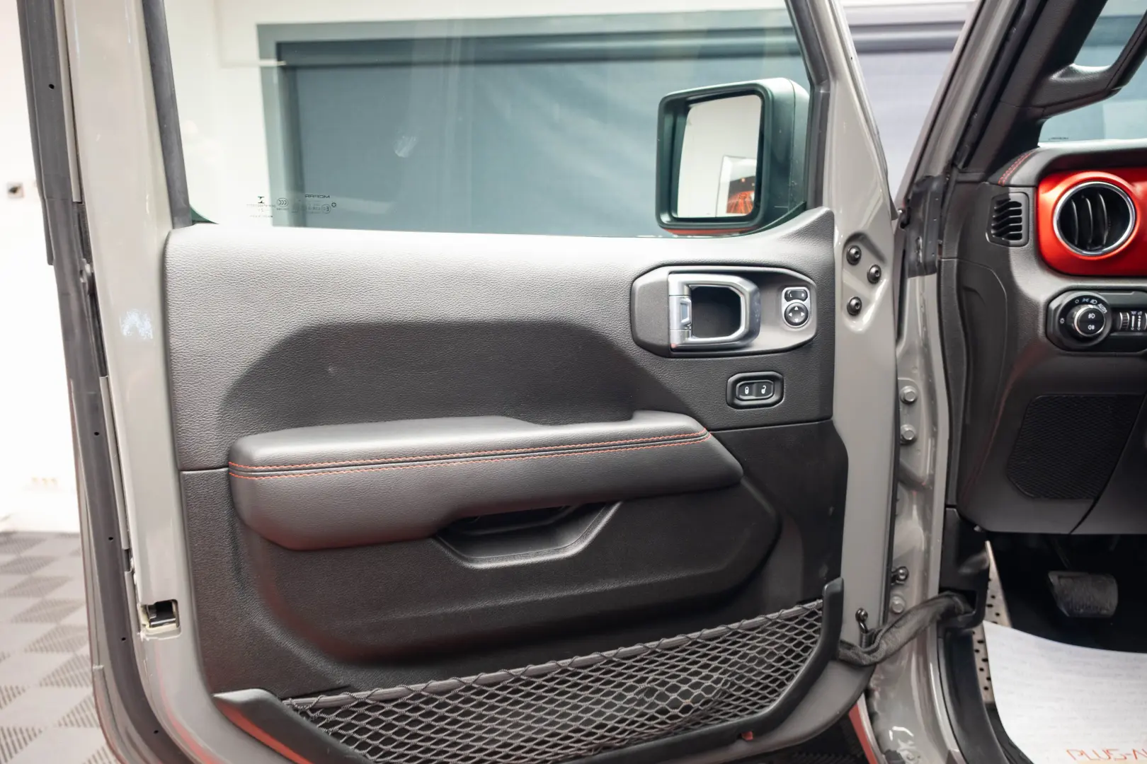 Jeep WRANGLER Rubicon 3 usi