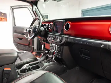 Jeep WRANGLER Rubicon 3 usi