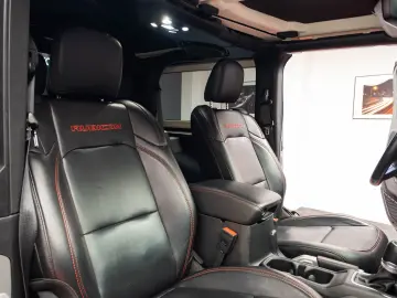 Jeep WRANGLER Rubicon 3 usi