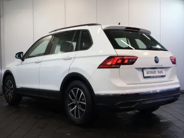 Tiguan 2.0 TDI DSG Life AID+ACC+KAM+LED+NAVI+17