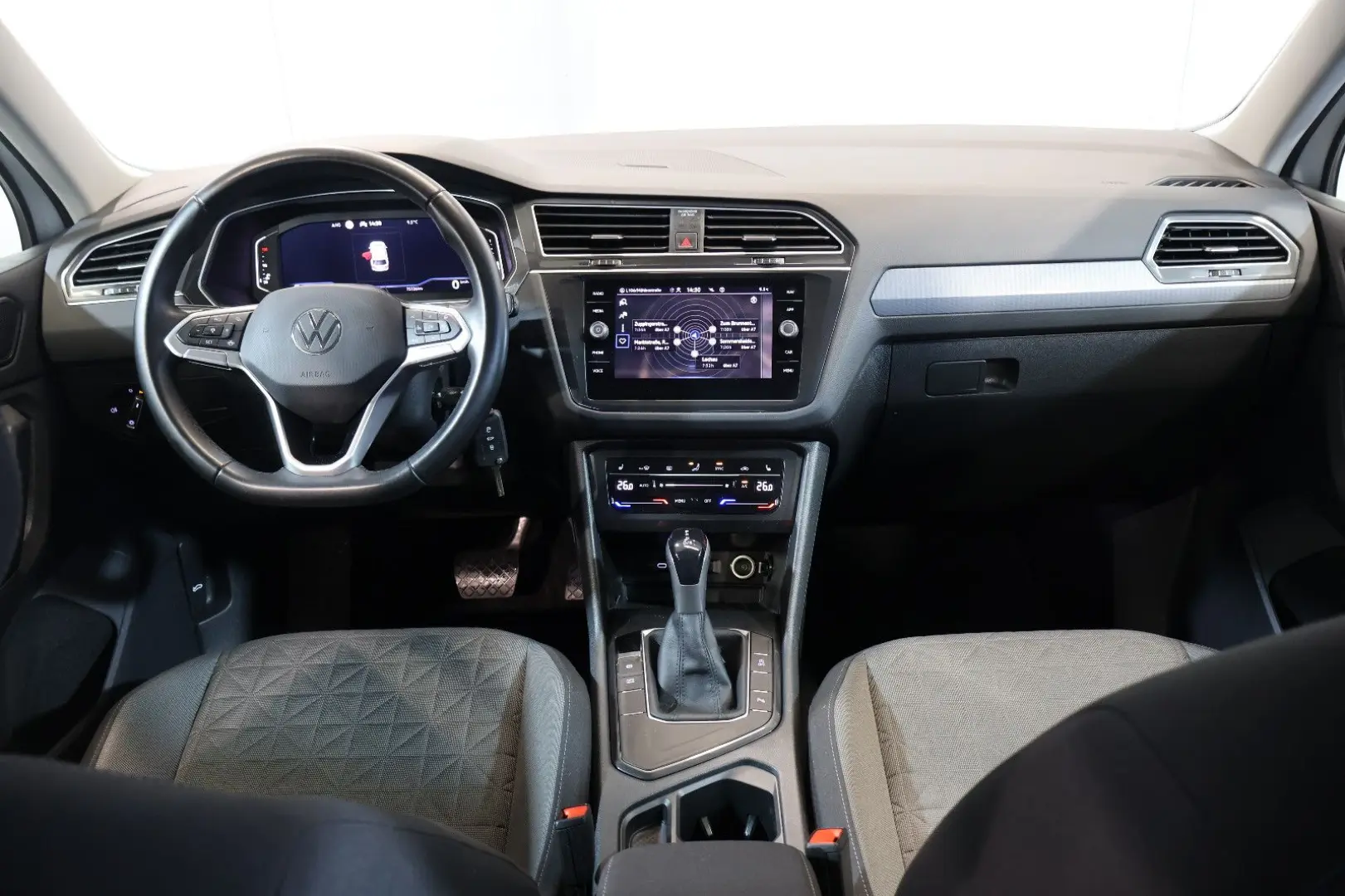 Tiguan 2.0 TDI DSG Life AID+ACC+KAM+LED+NAVI+17