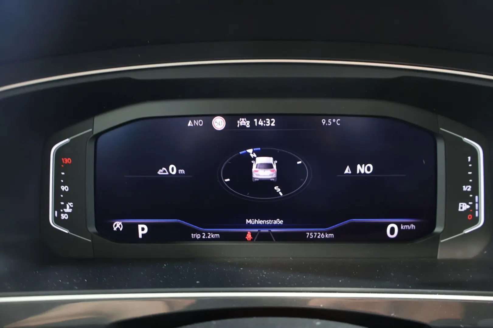 Tiguan 2.0 TDI DSG Life AID+ACC+KAM+LED+NAVI+17