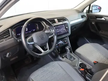 Tiguan 2.0 TDI DSG Life AID+ACC+KAM+LED+NAVI+17