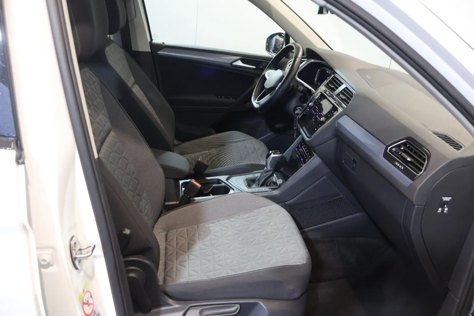 Tiguan 2.0 TDI DSG Life AID+ACC+KAM+LED+NAVI+17