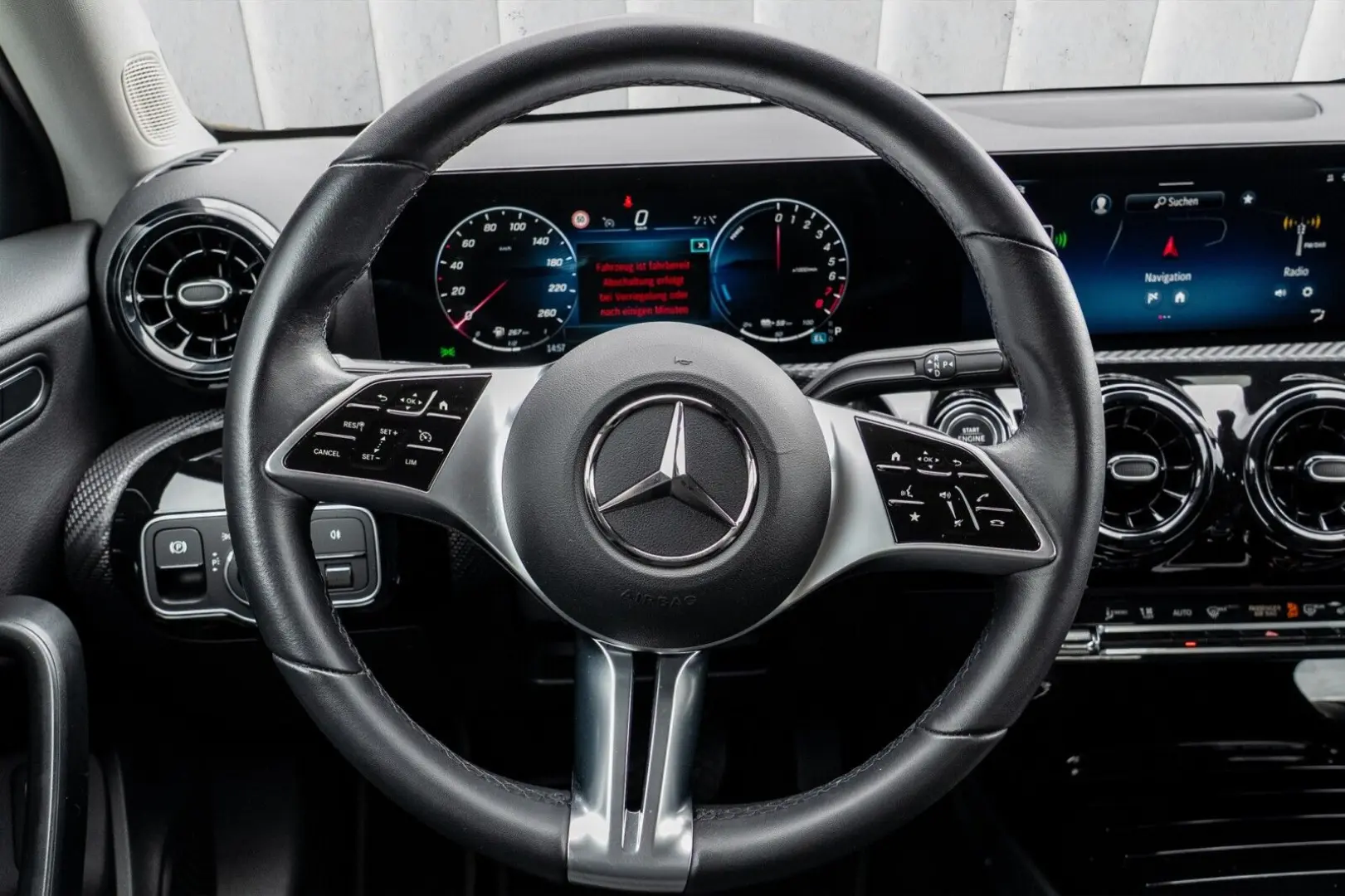 MERCEDES BENZ A250e Limousine mit EQ Hybrid LEASING