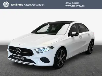 MERCEDES BENZ A200 Limo Sedan PANO LEASING