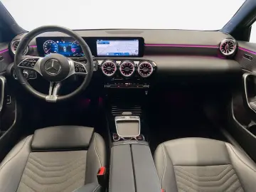 MERCEDES BENZ A200 Limo Sedan PANO LEASING