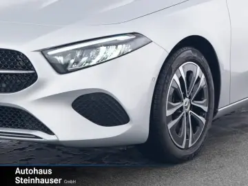MERCEDES BENZ A200 Limousine LEASING
