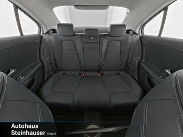 MERCEDES BENZ A200 Limousine LEASING