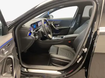 MERCEDES BENZ A200 Limo Progressive PANO LEASING