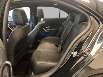 MERCEDES BENZ A200 Limo Progressive PANO LEASING