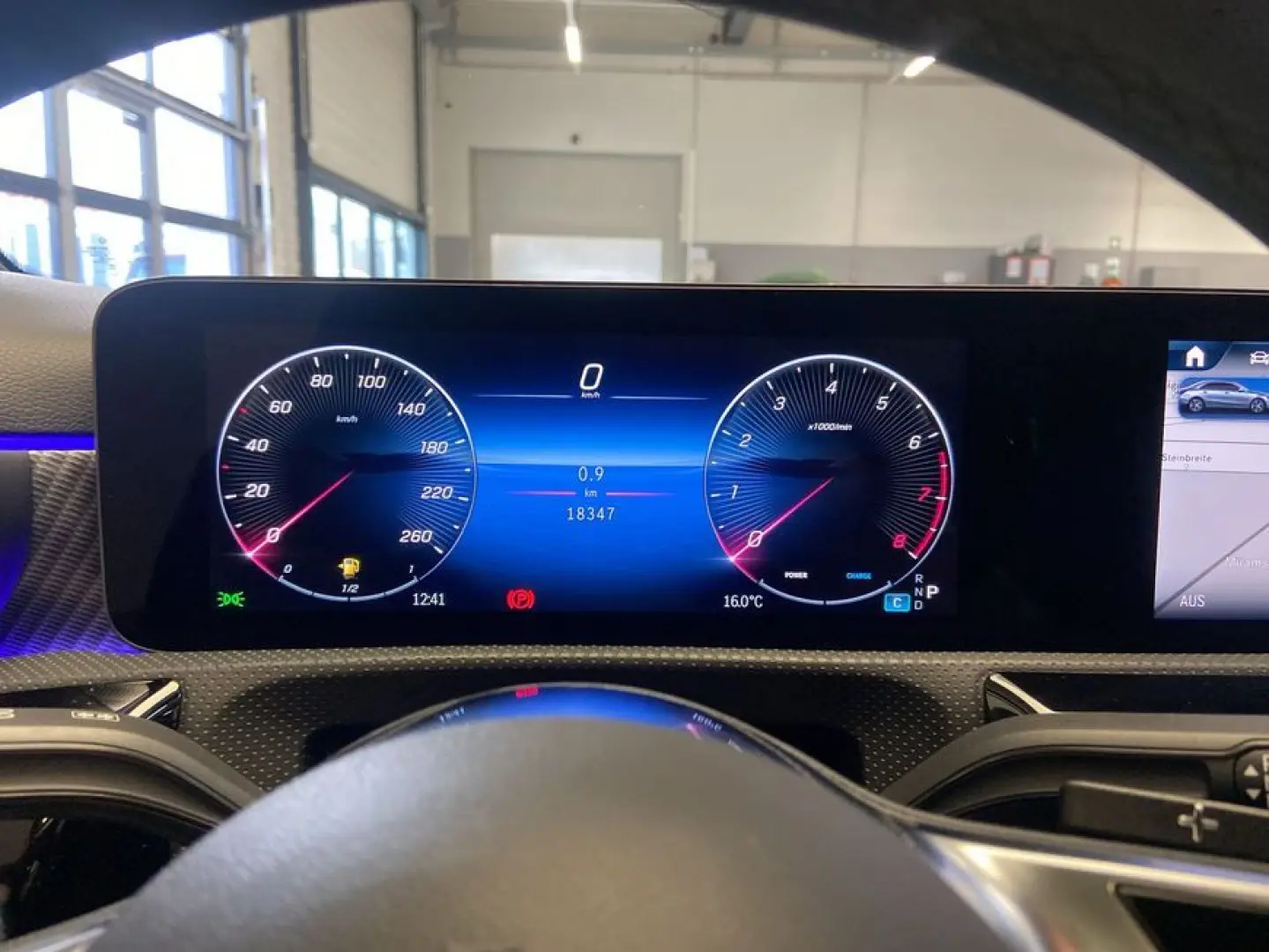 MERCEDES BENZ A200 Limo Progressive PANO LEASING