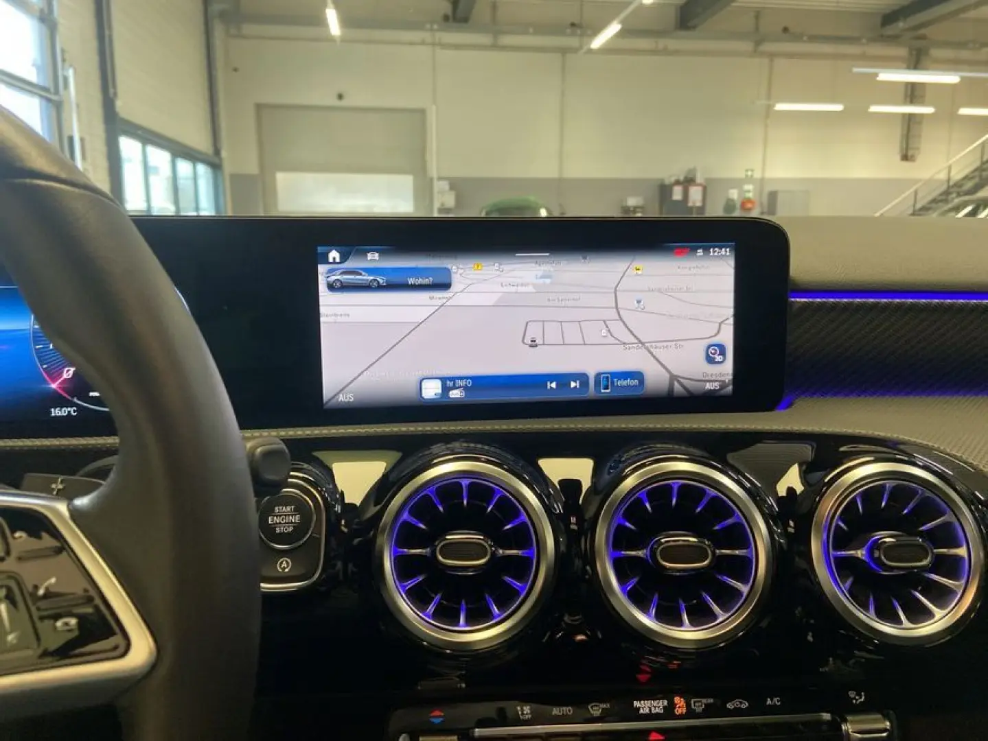 MERCEDES BENZ A200 Limo Progressive PANO LEASING