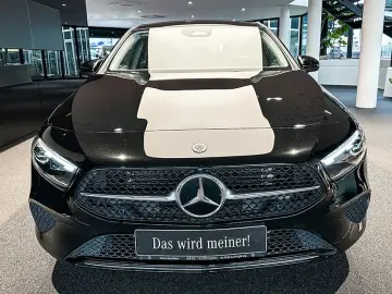 MERCEDES BENZ A220 4MATIC LIMO+Progressive+Multibeam+Pano