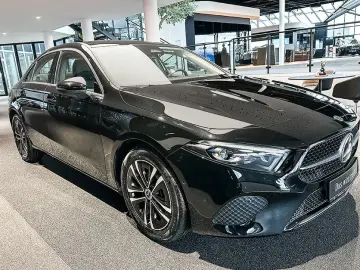 MERCEDES BENZ A220 4MATIC LIMO+Progressive+Multibeam+Pano