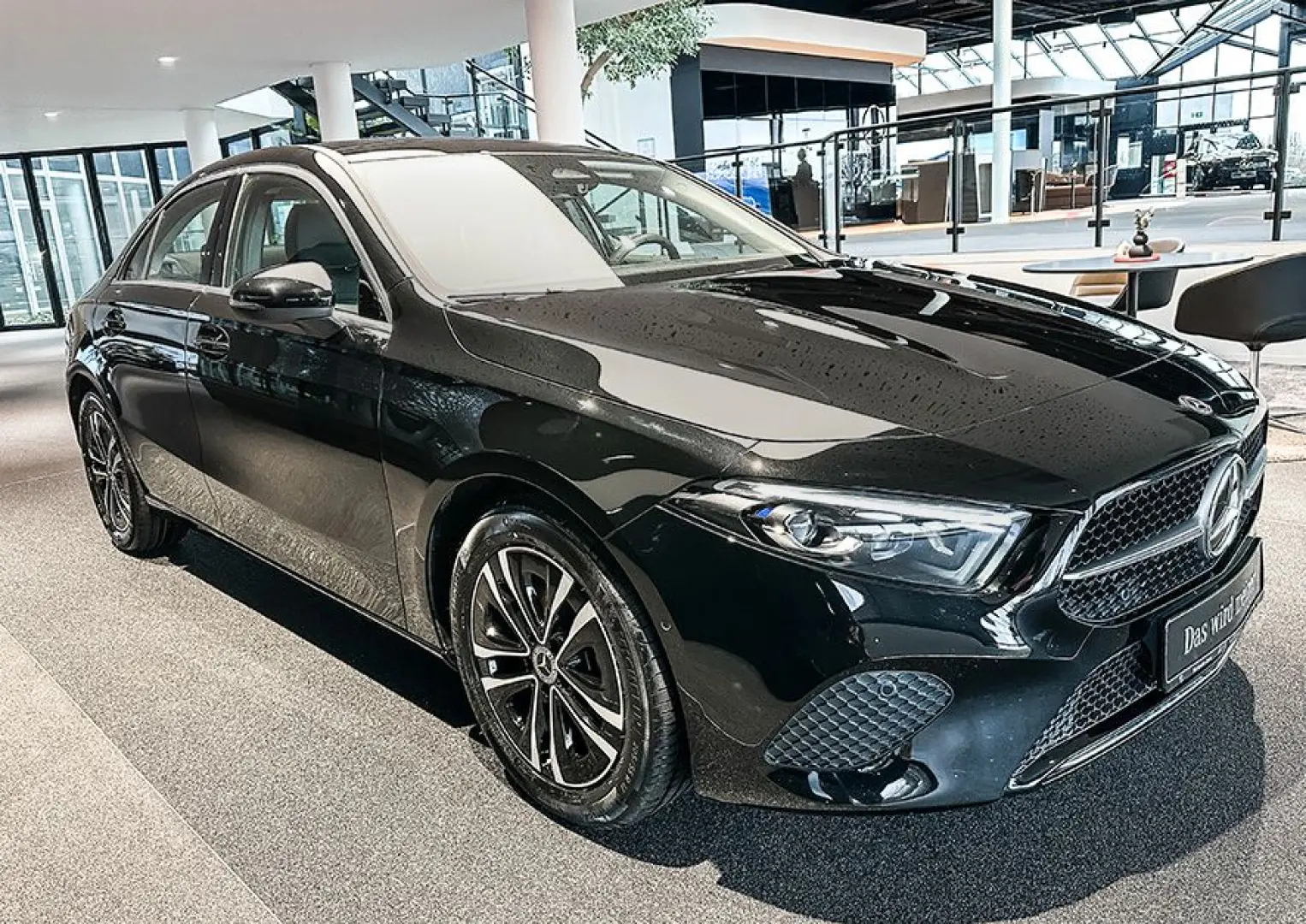 MERCEDES BENZ A220 4MATIC LIMO+Progressive+Multibeam+Pano