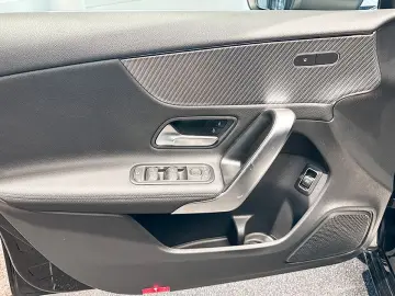 MERCEDES BENZ A220 4MATIC LIMO+Progressive+Multibeam+Pano