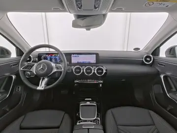 MERCEDES BENZ A220 4MATIC Limousine Progressive