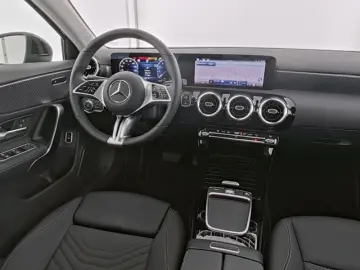 MERCEDES BENZ A220 4MATIC Limousine Progressive