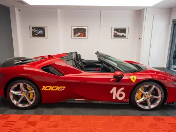 Ferrari SF90 Spider Tailor Made Ispirazioni 16