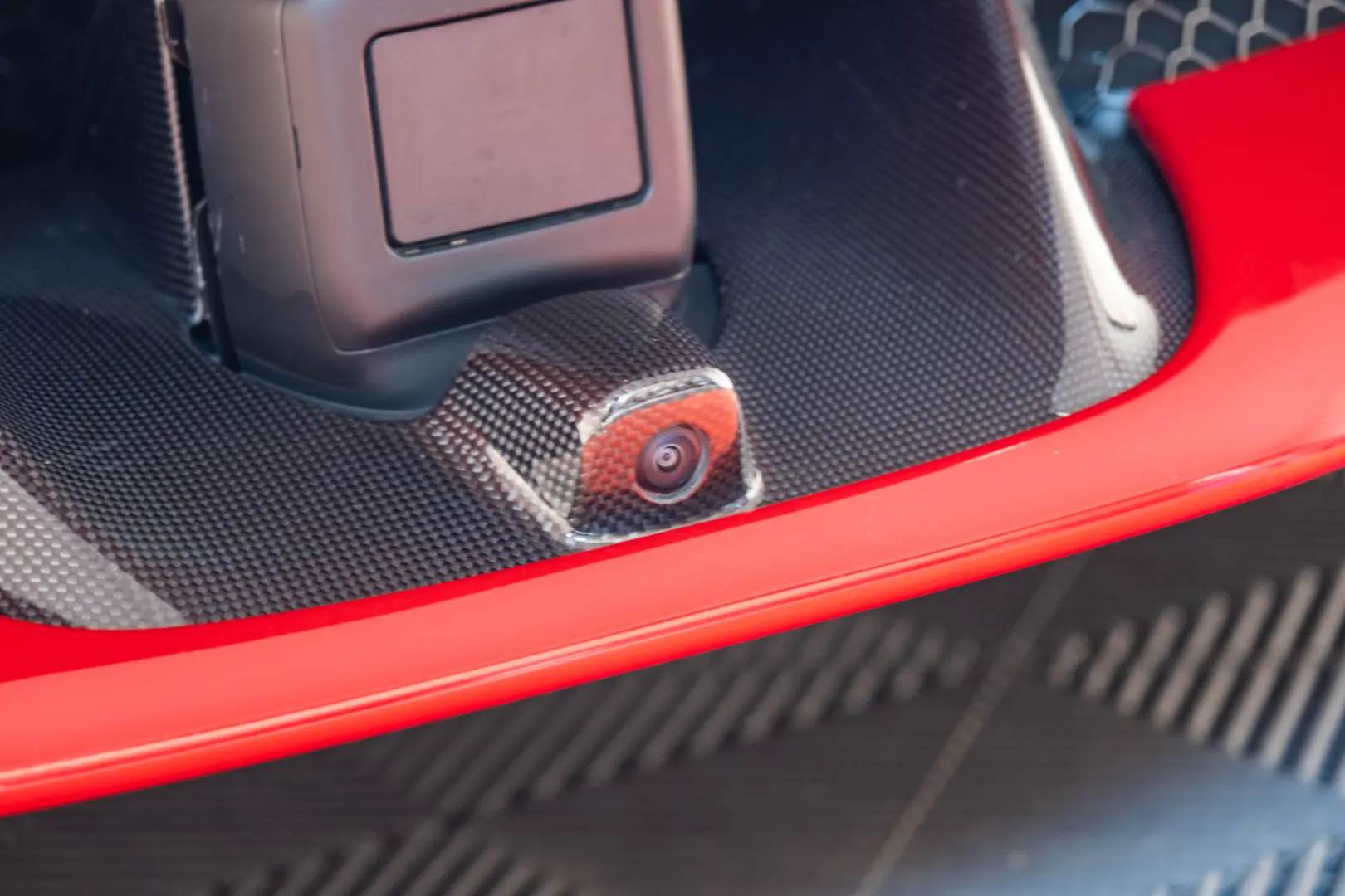 Ferrari SF90 Spider Tailor Made Ispirazioni 16