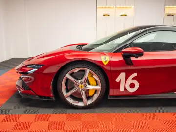 Ferrari SF90 Spider Tailor Made Ispirazioni 16
