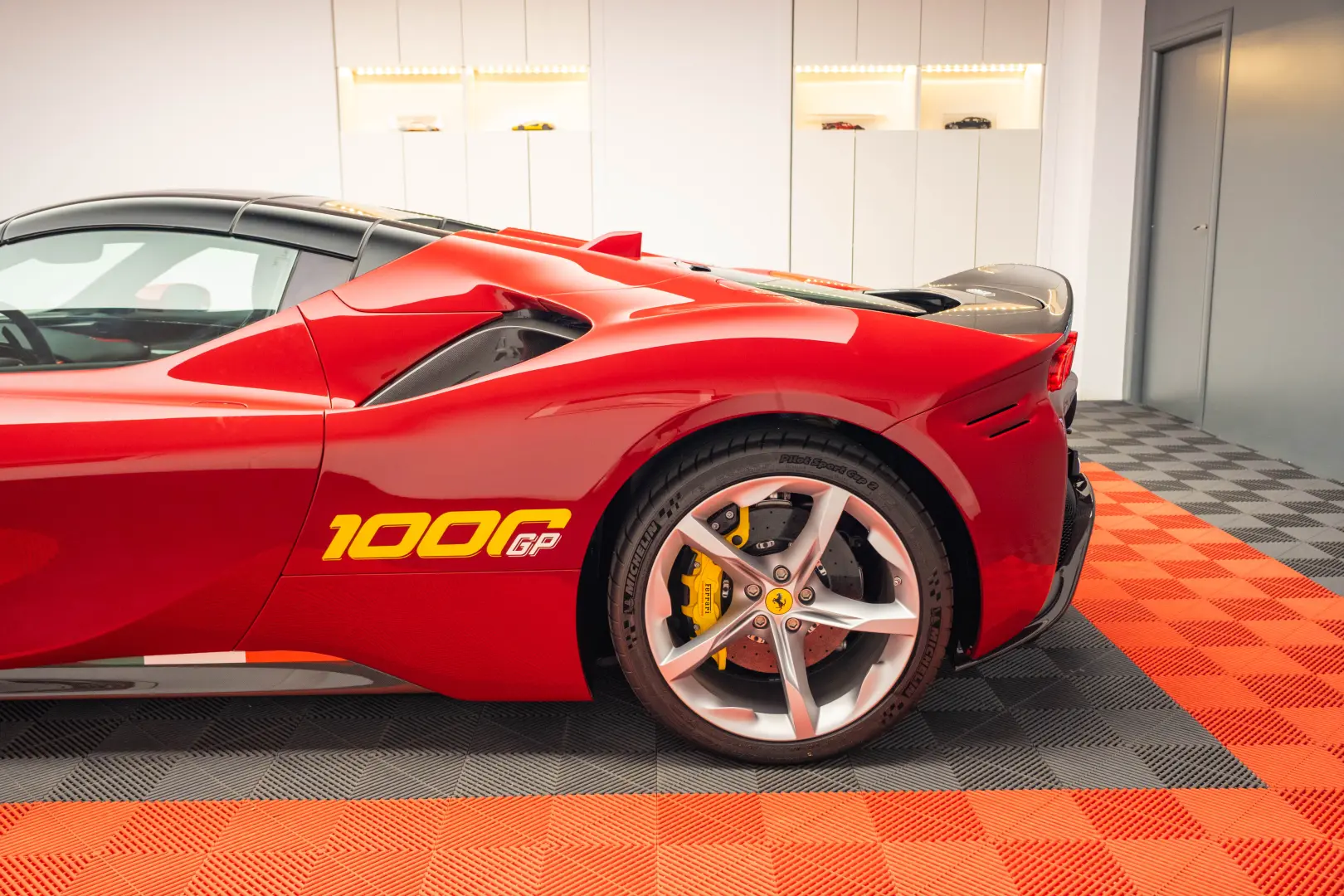 Ferrari SF90 Spider Tailor Made Ispirazioni 16