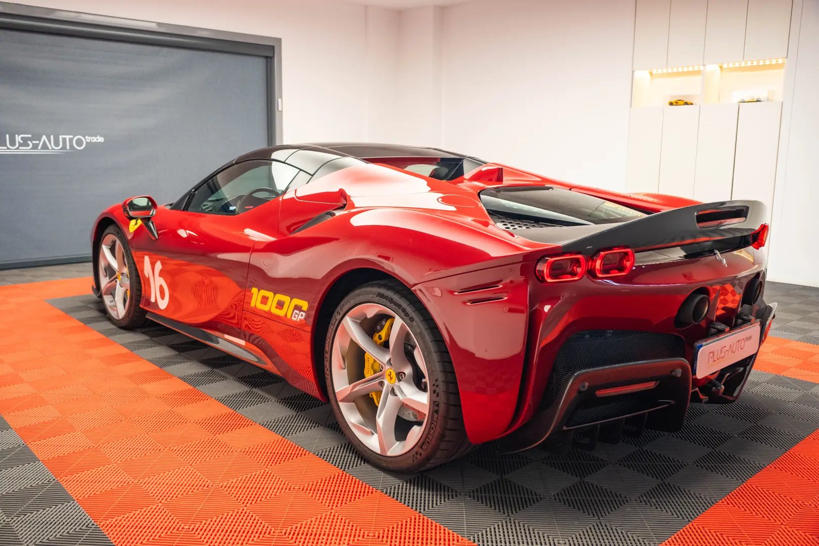 Ferrari SF90 Spider Tailor Made Ispirazioni 16