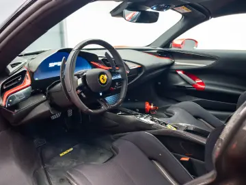 Ferrari SF90 Spider Tailor Made Ispirazioni 16