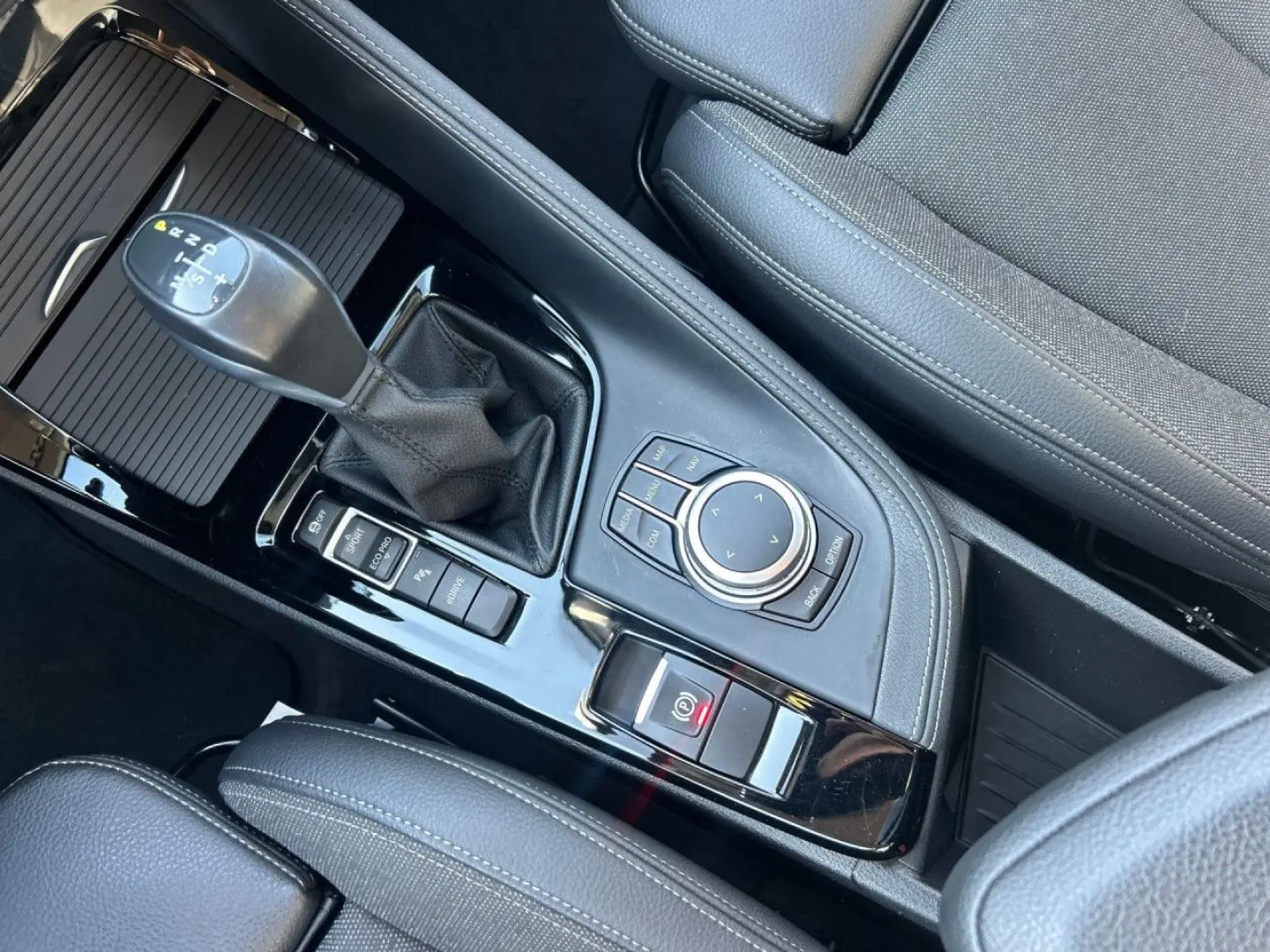 X1 xDrive25e Sport Line LED AHK HiFi Navi SHZ