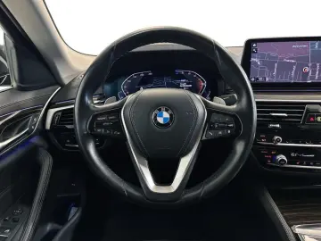 BMW 520d Luxury Line • LED • Interior piele