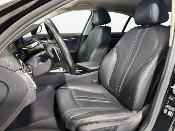 BMW 520d Luxury Line • LED • Interior piele