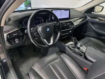 BMW 520d Luxury Line • LED • Interior piele